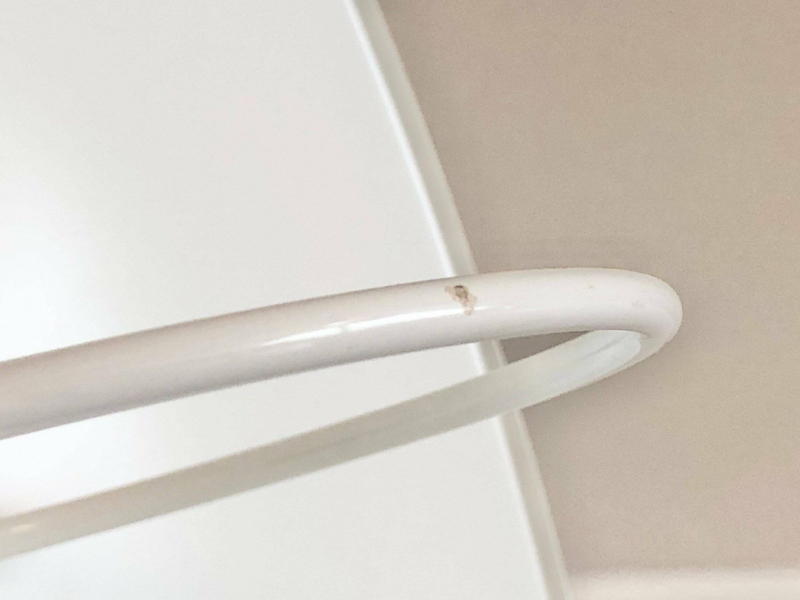 photo furniture Danish Minimalist Mid Century Design Multilayer Ceiling Lamp In White Metal With Elegant Circle Hanger