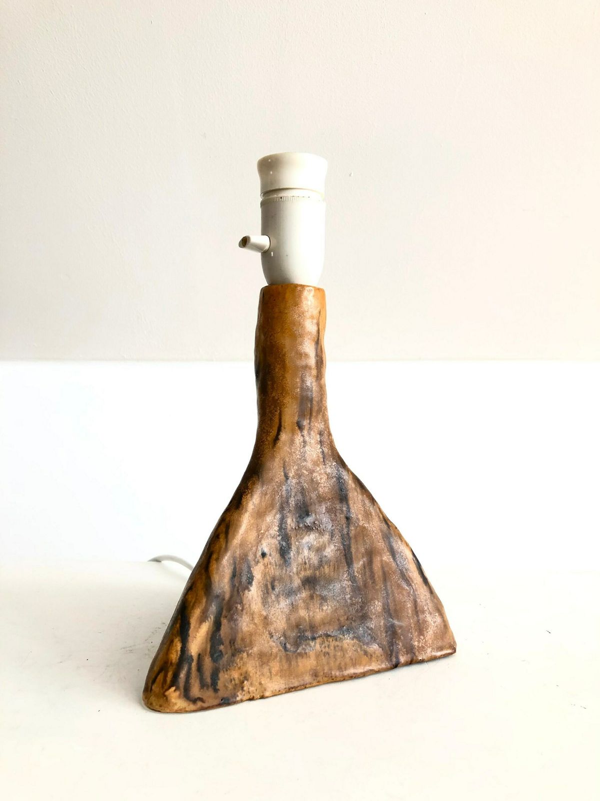 Danish Mid Century Stoneware Sculptural Table Lamp In Triangle Shape With Black And Brown Glaze In Modernist Artistic Design photo for sale