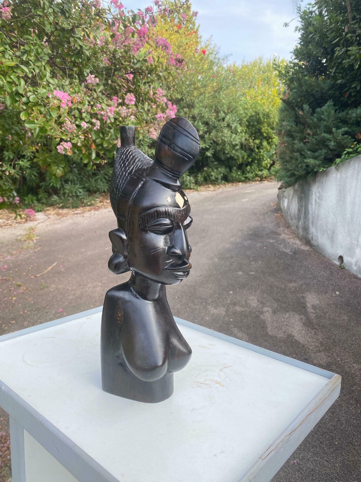 Sculpture In Wood From Africa Bust Of A Woman, In A Black Color 20th Century photo vintage