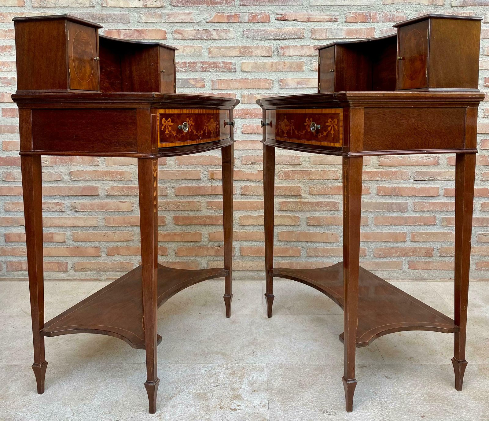 Tables de nuit avec marqueterie française incrustée, années 1920, lot de 2 photo vintage