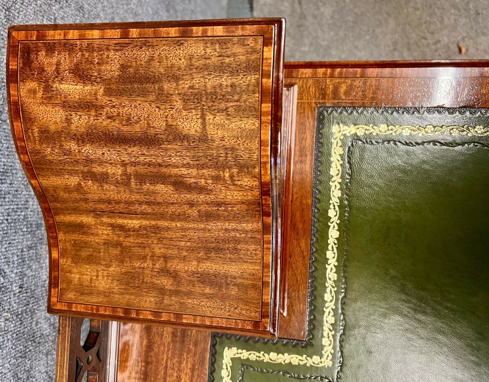 Good Quality Edwardian Mahogany And Inlaid Ladies Desk photo 825.0