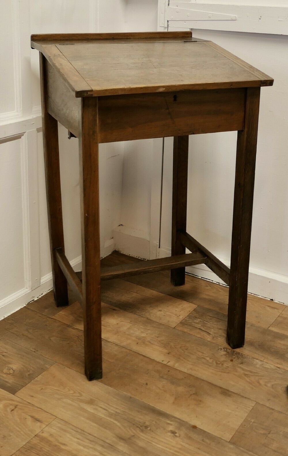 Restaurant Clerks Desk Greeting Station, Greeter