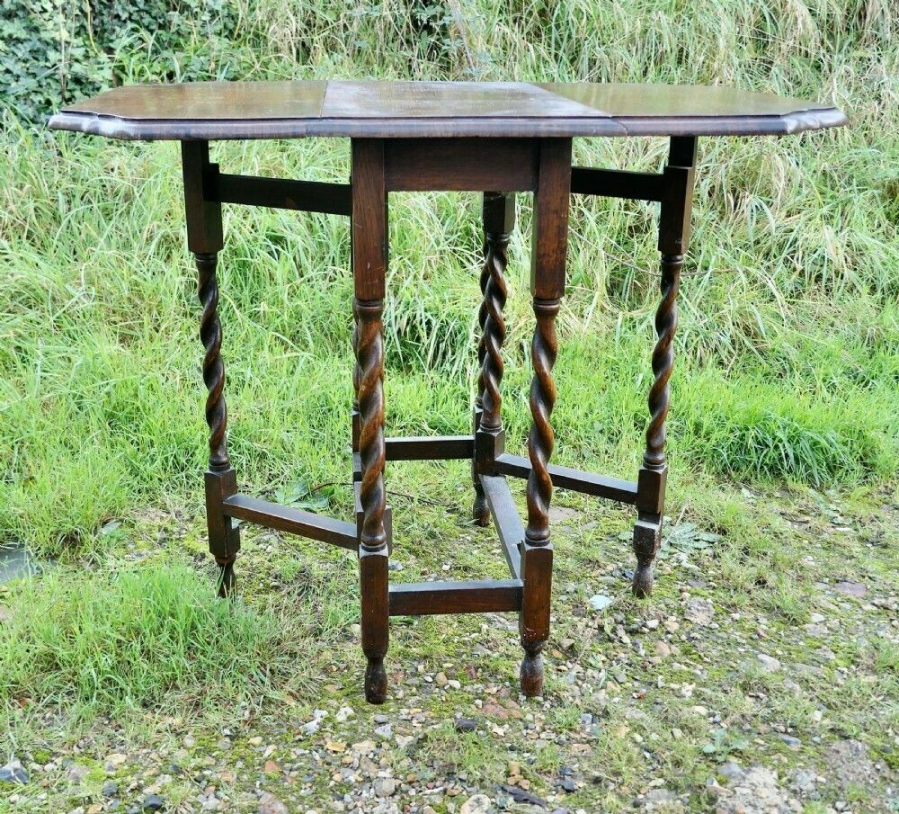 A Good Solid Oak Victorian Gate Leg Table photo for sale