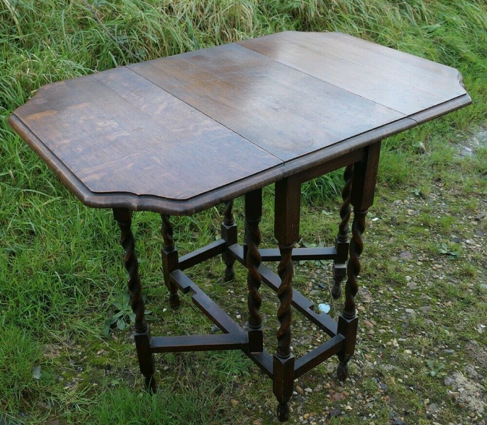 A Good Solid Oak Victorian Gate Leg Table photo 534.0