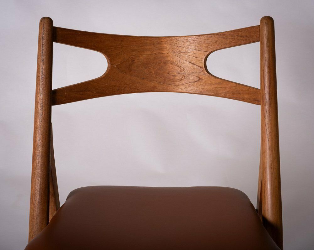 Sawbuck Dining Chair In Teak By Hans J. Wegner photo vinterior