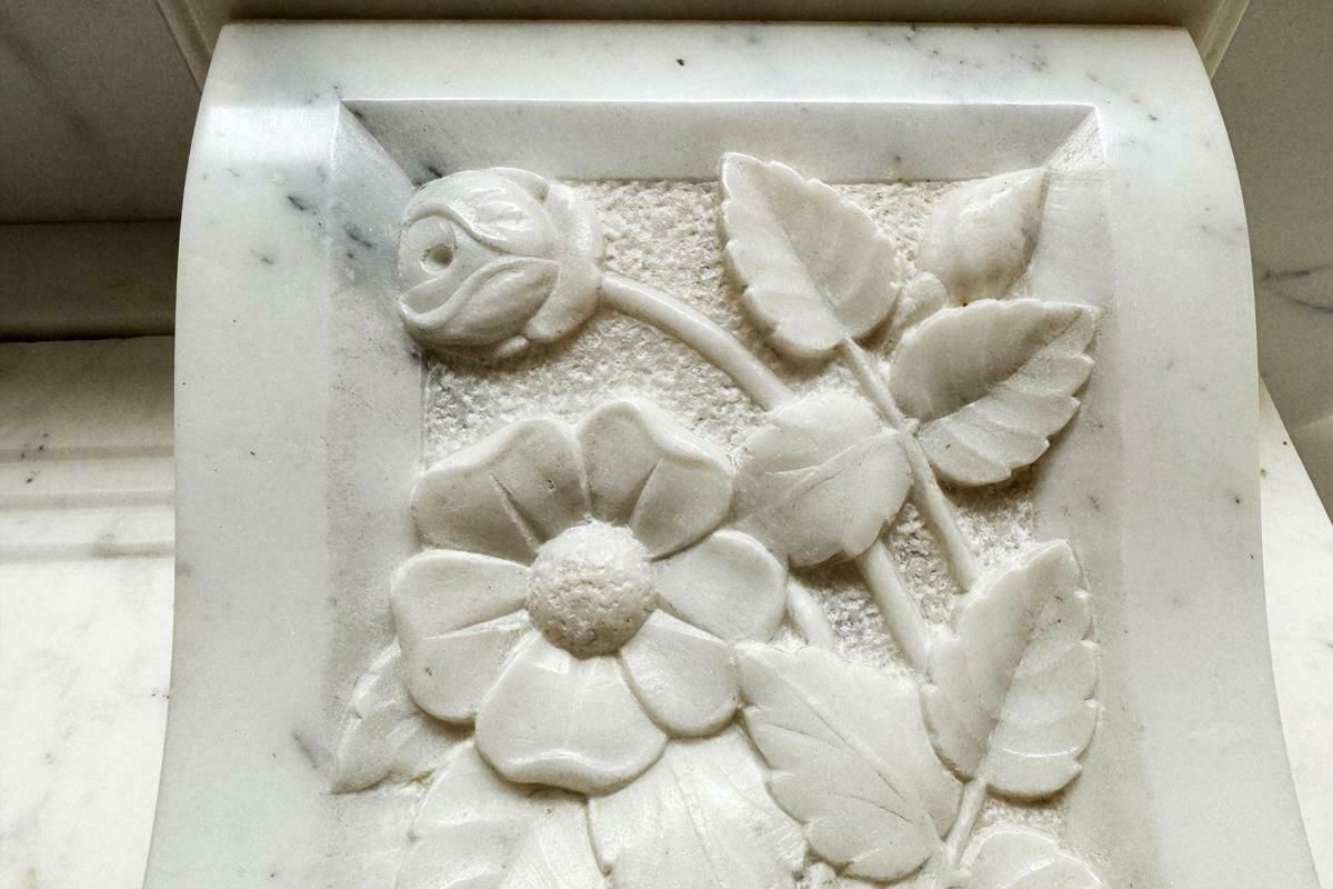 photo furniture Antique Victorian Statuary Marble Fireplace Surround