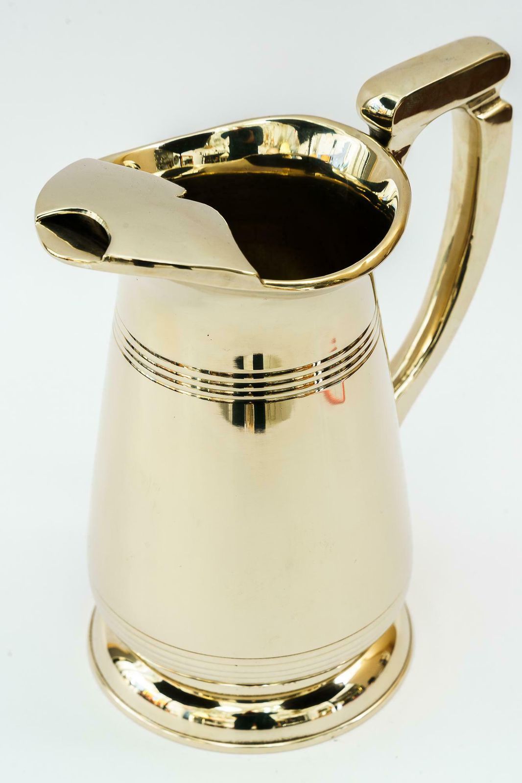 photo furniture Alpaca Watering Can Vienna Around 1920s