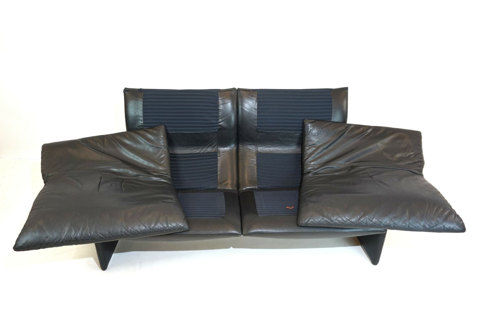 photo buy Saporiti Italia 2 Seater Leather Sofa By Giovanni Offredi