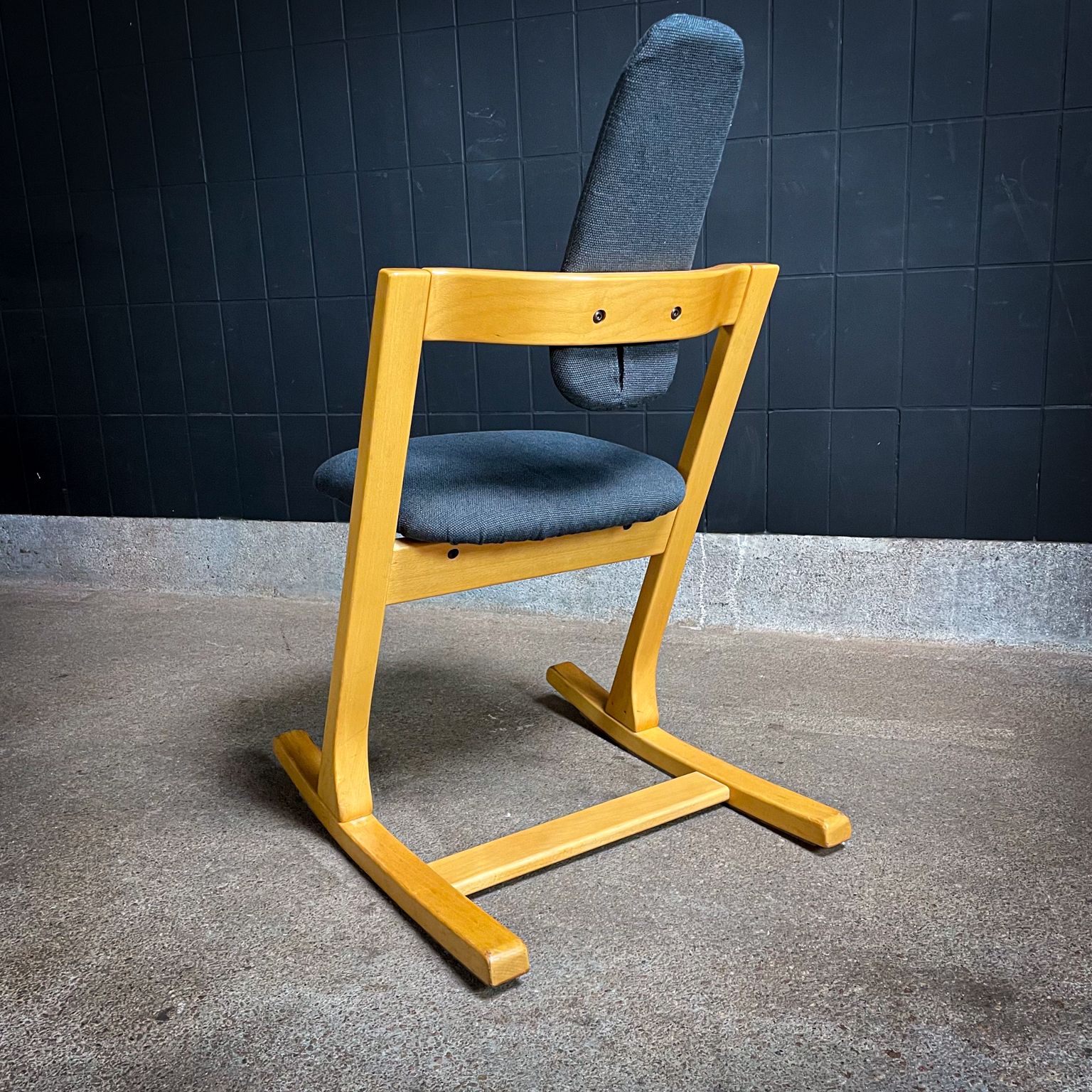 photo vintage Vintage Stokke Pendulem Eetkamerset – 4 Stoelen & Uitneembare Eettafel