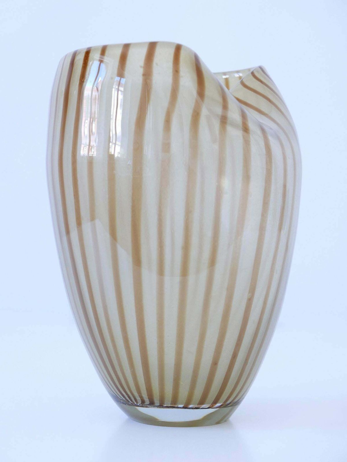 Decorative Mid Century Modern Murano Glass Vase Italy 1960s photo vinterior