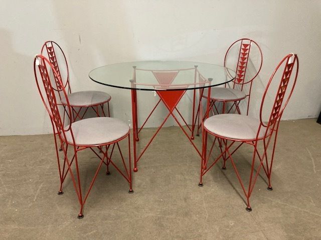 Cassina Chairs And Table From The 1980s, Designer Frank Lloyd Wright, Modern Antiques. Sign