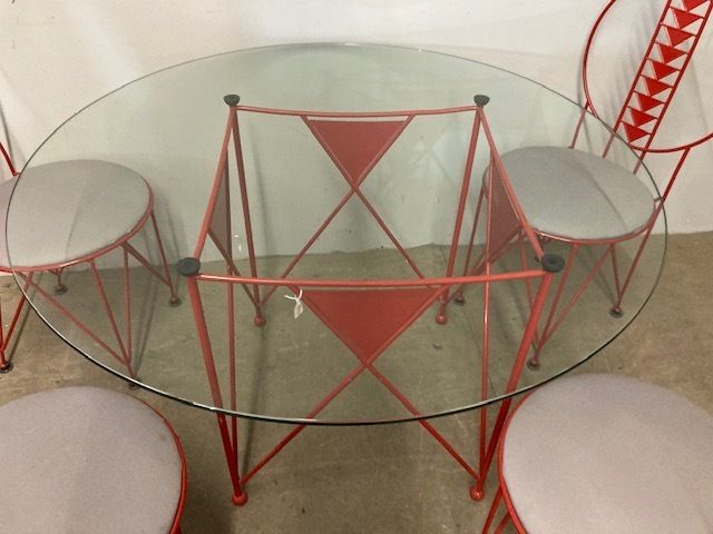 Cassina Chairs And Table From The 1980s, Designer Frank Lloyd Wright, Modern Antiques. Sign photo Furniture