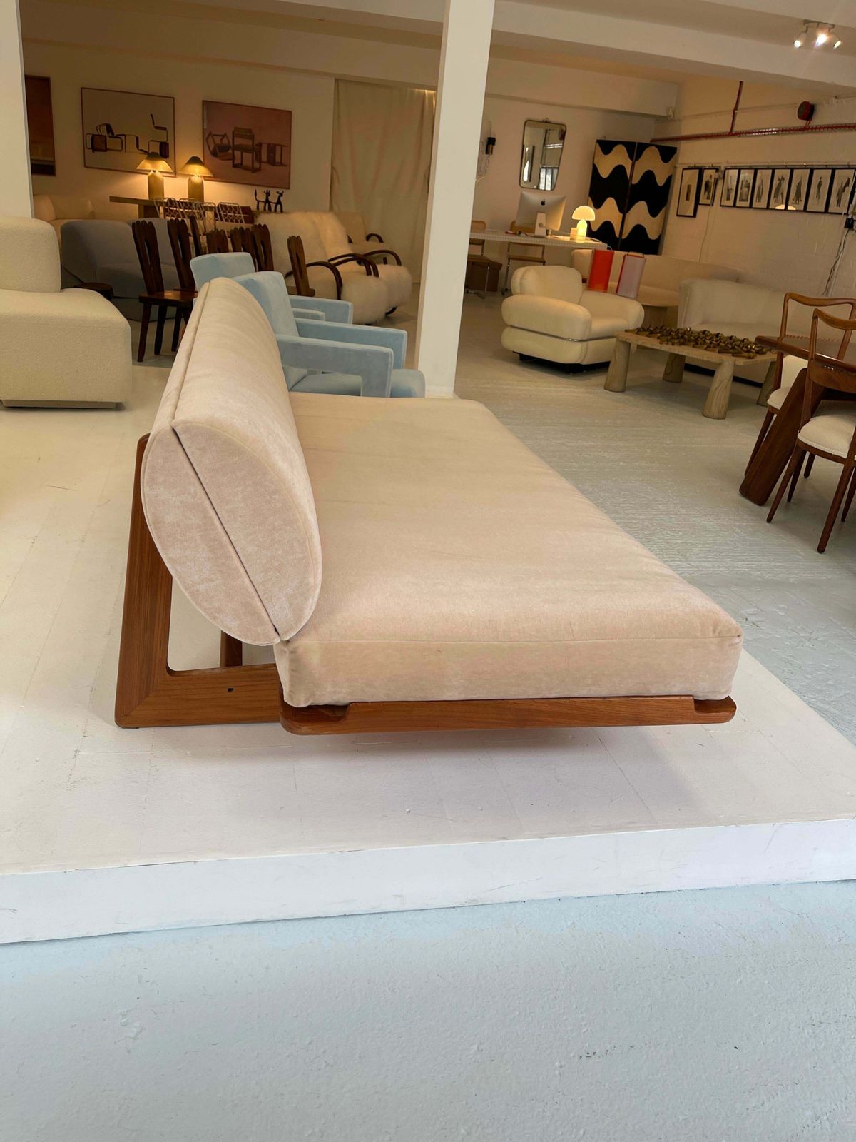 Grete Jalk Daybed For Poul Jeppesen photo for sale