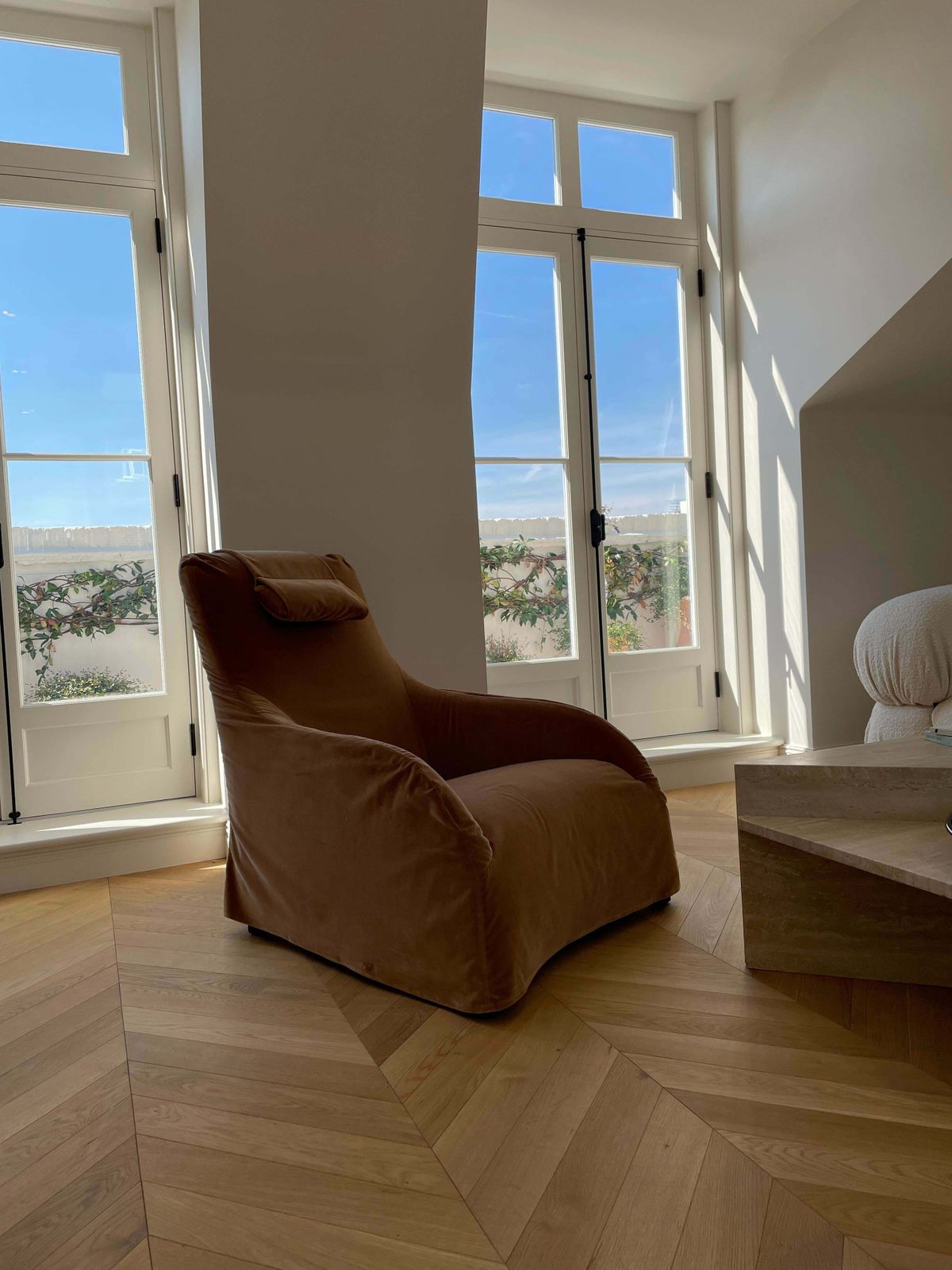 Kalos Armchair By Antonio Citterio In Brown Velvet photo furniture