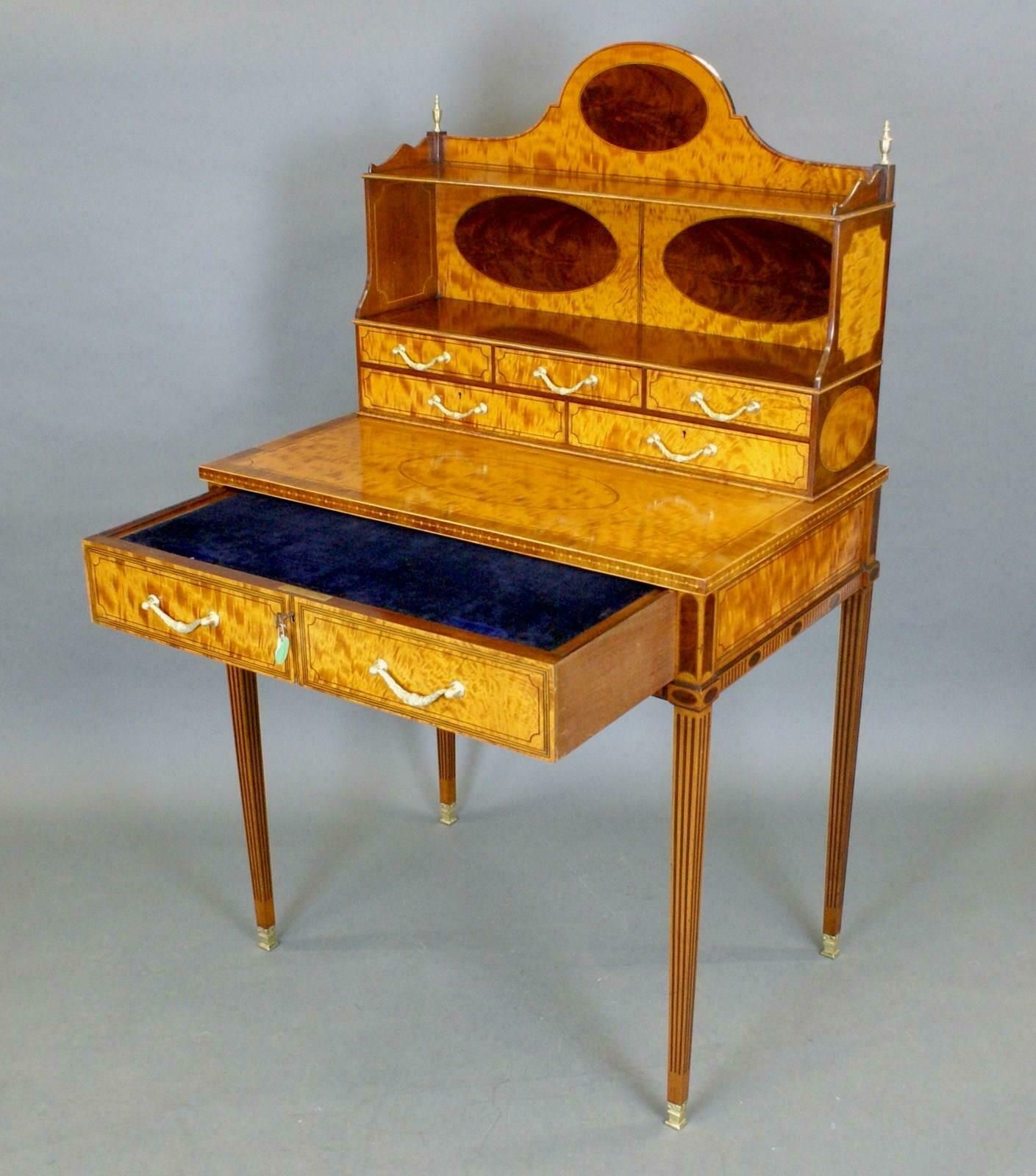 A Superb Satinwood Bonheur Du Jour photo vinterior
