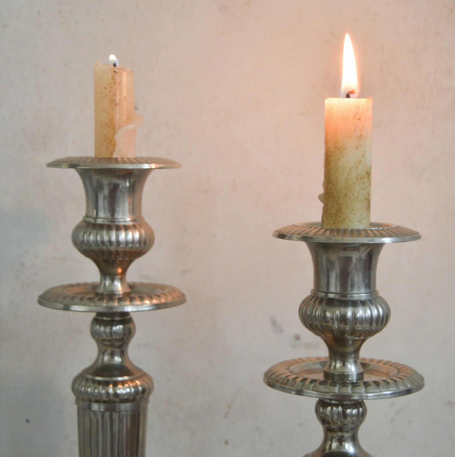 Rare Vintage Tall Pair Silver Ribbed Candleholders, Set Of 2 Heavy Aluminium Buffett Candlesticks 34x12 Cm photo for sale