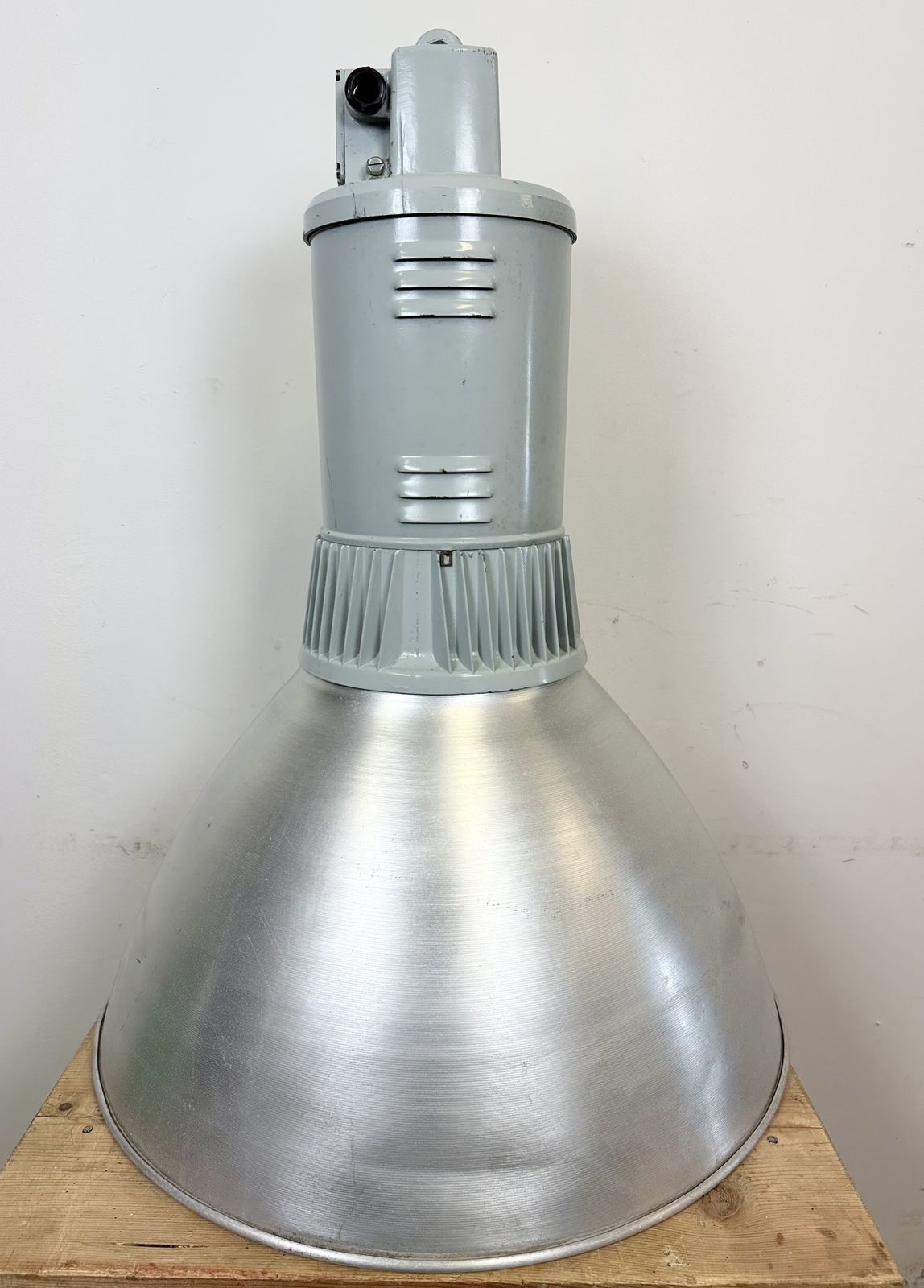 299.0 Large Industrial Aluminium Pendant Light From Elektrosvit, 1960s, 12x photo