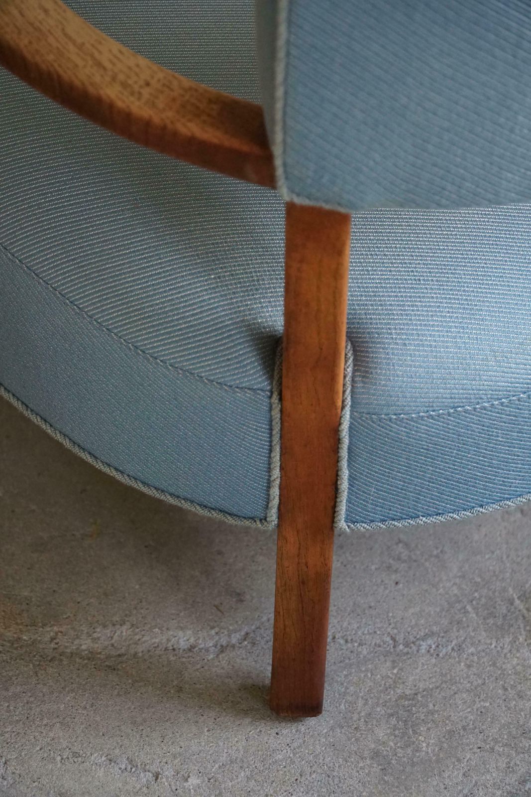 photo vintage Danish Modern, Curved Lounge Chair In Oak, Attributed To Viggo Boesen, 1950s