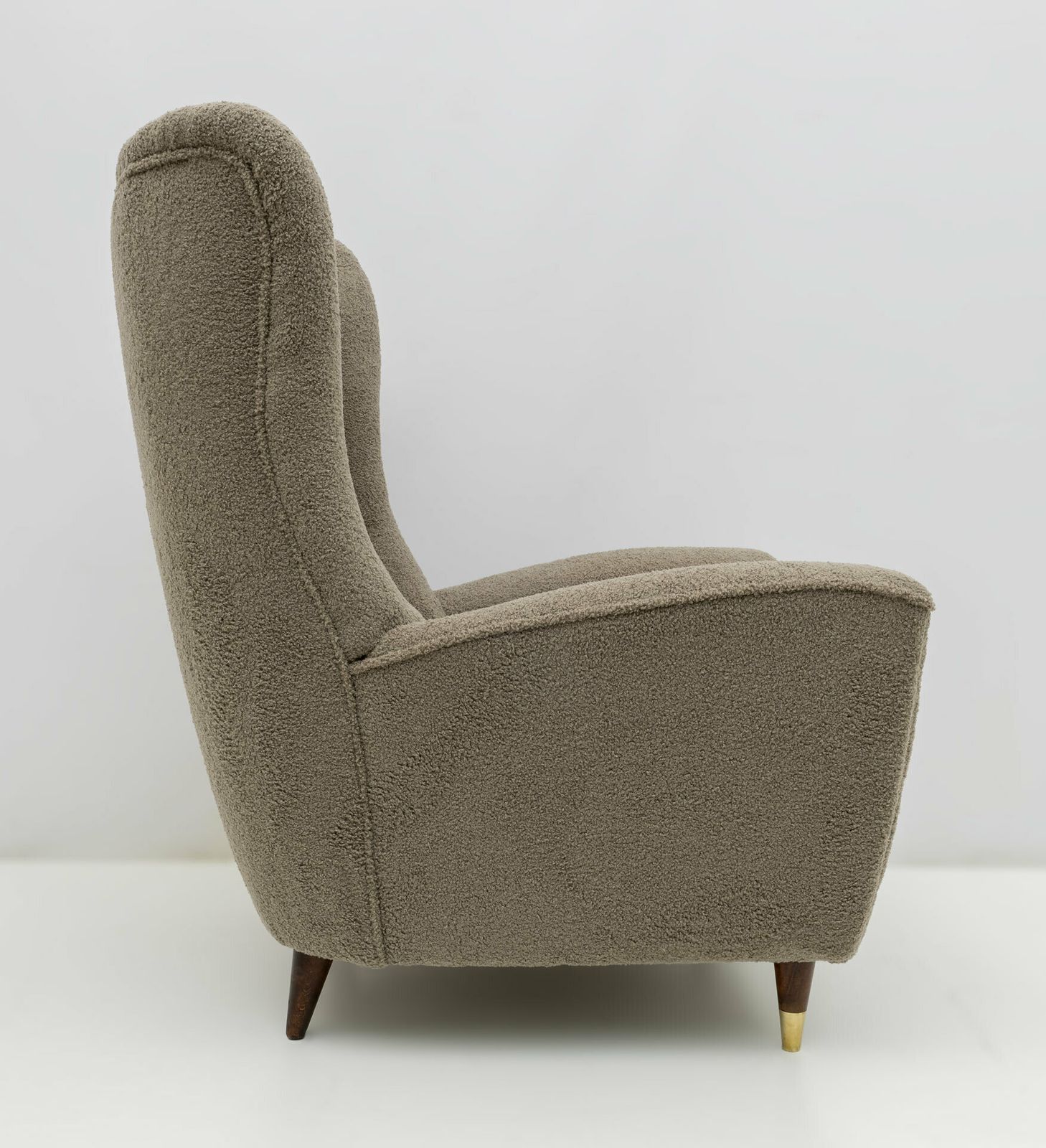 Gio Ponti Style Mid Century Modern Bouclè Poltrona Con Schienale Alto Di Isa Bergamo, 50 photo vinterior
