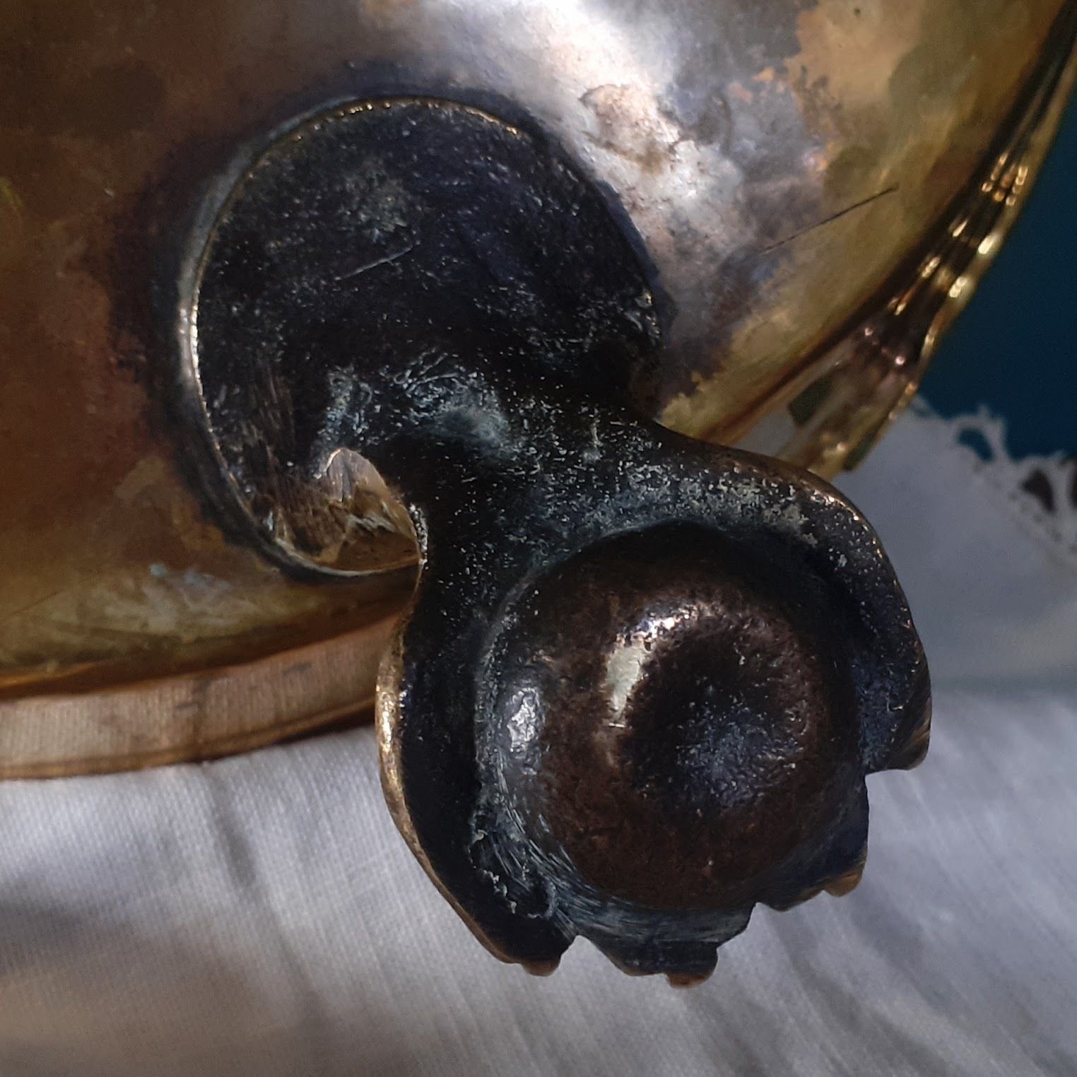 Antique Brass And Copper Riveted Jardiniere With Lion Paw Feet   Plant Stand photo furniture