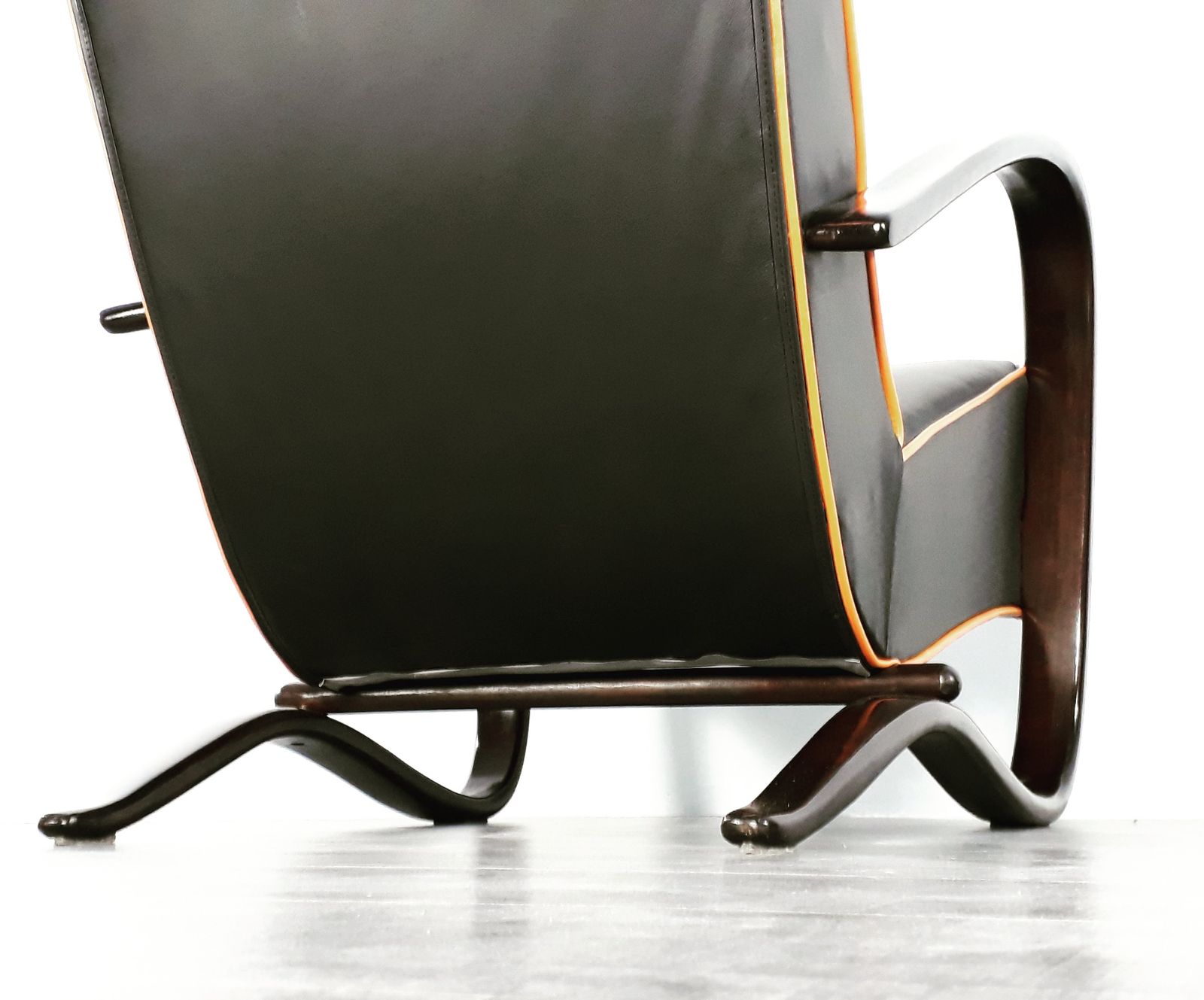 photo buy Halabala H269 Armchair In Beech And Black Leather, Czech Art Déco 1930s
