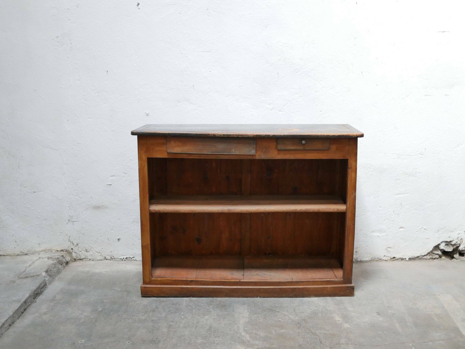 photo vinterior Antique Wooden Counter Trade Furniture