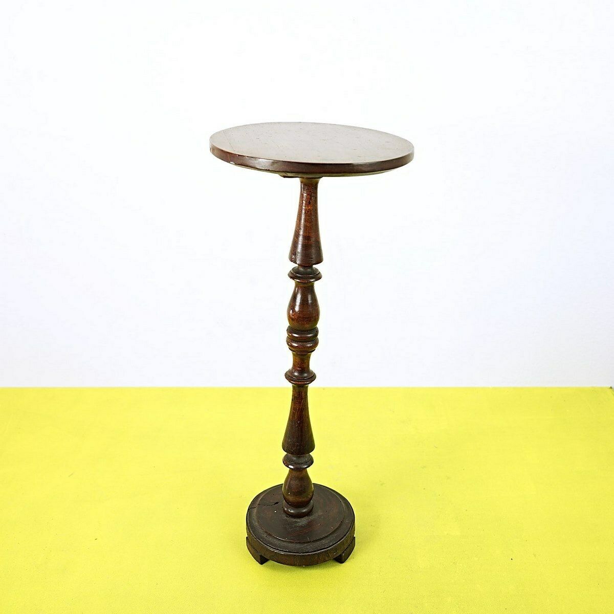 Round Wooden Coffee Table From The Late 19th And Early 20th Centuries