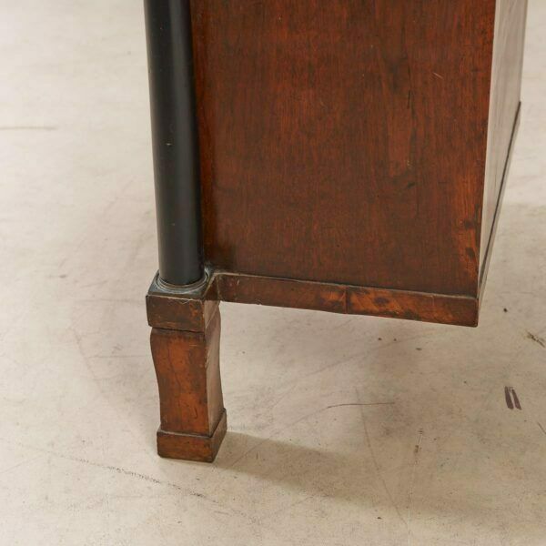 photo vintage Empire Desk From The Center