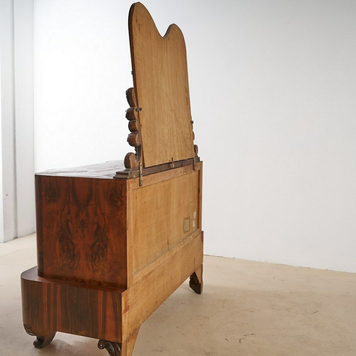 Pair Of Decò Dressers And Bedside Tables photo Furniture