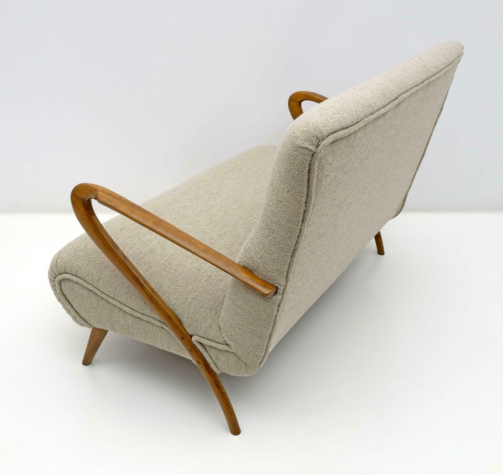 Guglielmo Ulrich Mid Century Modern Italian Bouclè Settee, 1950s photo vinterior