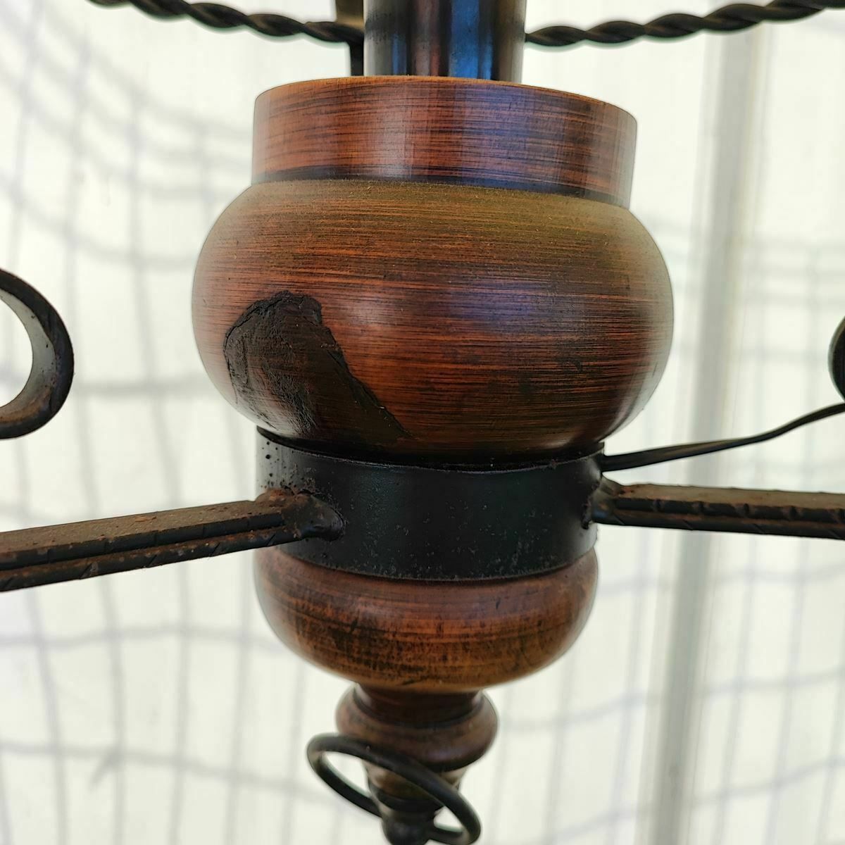 Paar Houten En Metalen Kroonluchters Uit De 20e Eeuw photo furniture