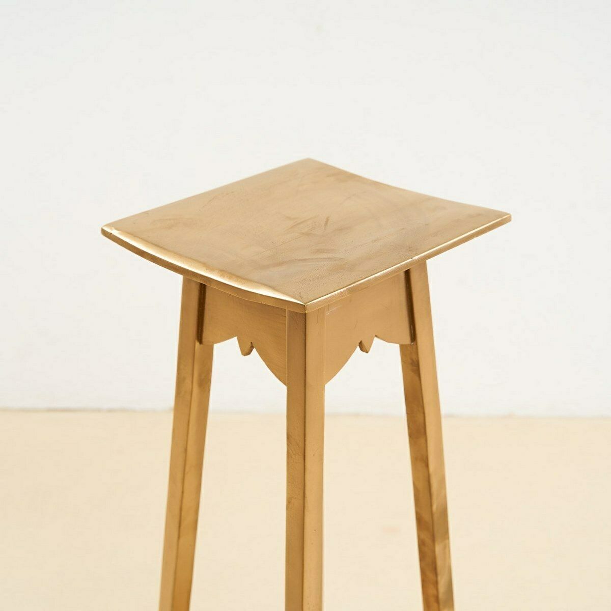 Vase Holder   Golden Wood Sculpture photo Furniture