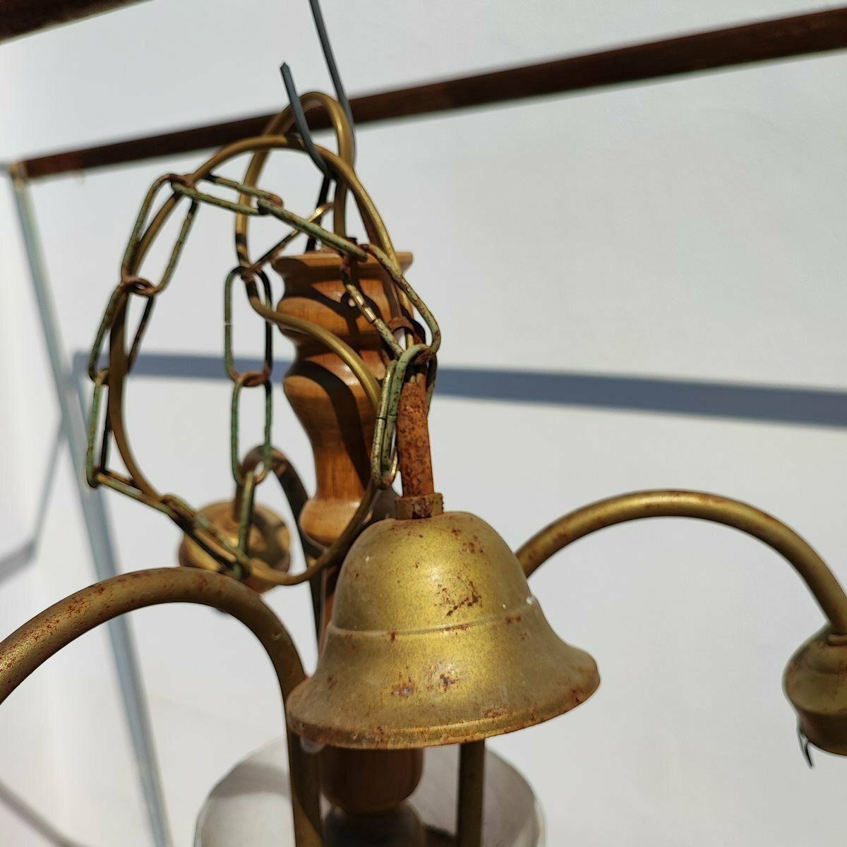 Vintage 3 Arm Chandelier In Brass Plated Metal And Wood photo vinterior