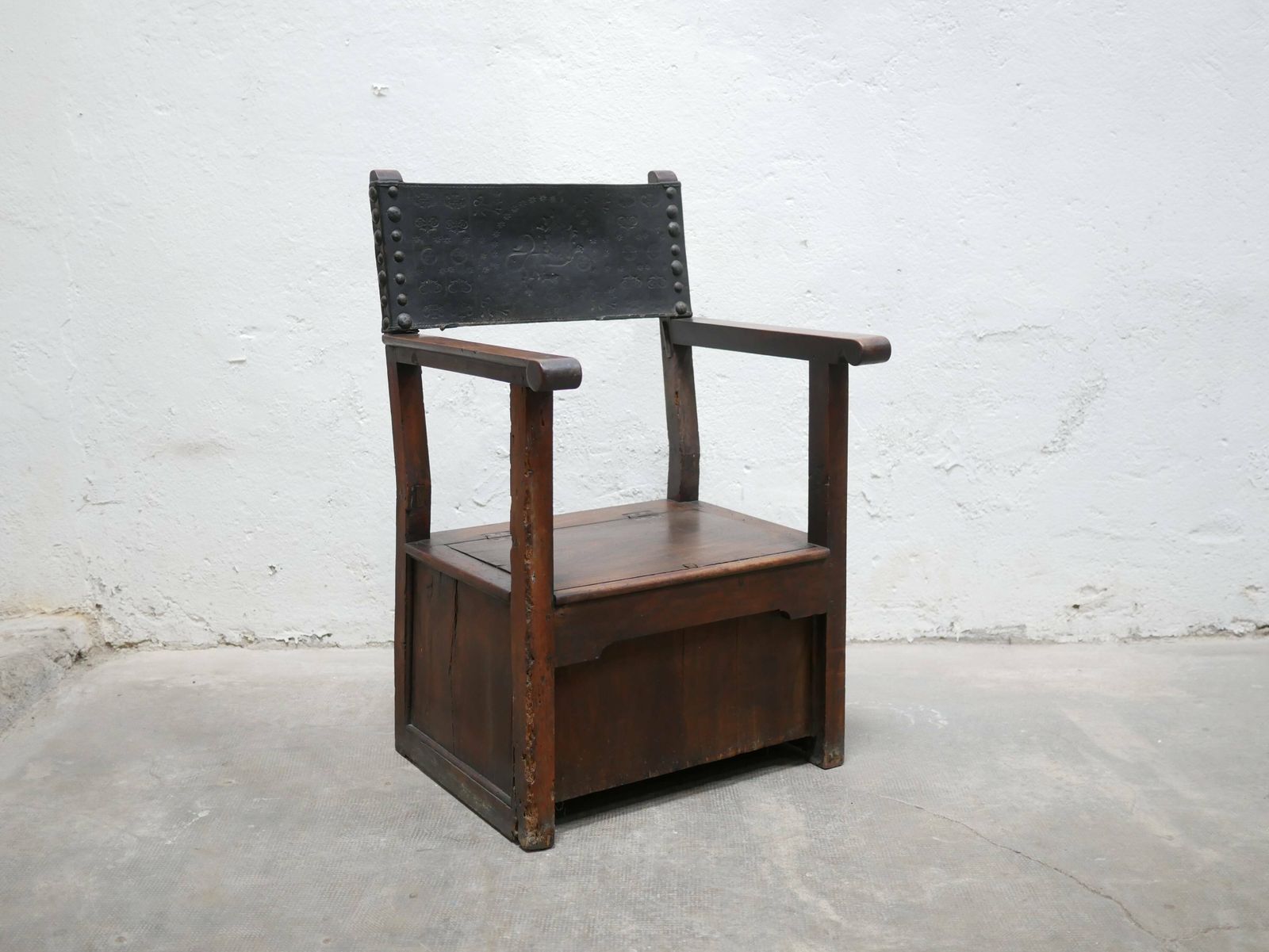 Wooden Chest Armchair, XIX Th, 1800s photo furniture