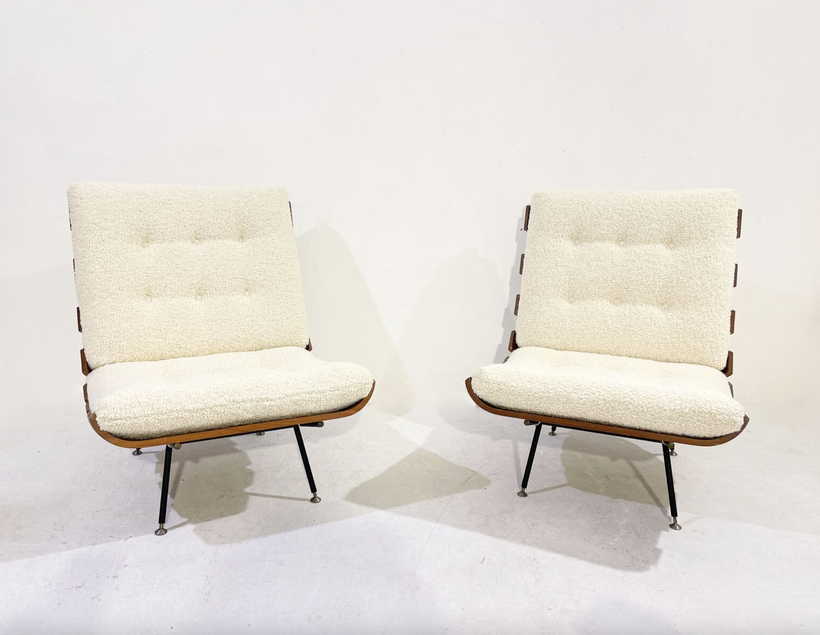 Pair Of Mid Century Modern Costela Lounge Chairs By Carlo Hauner And Martin Eisler photo Furniture
