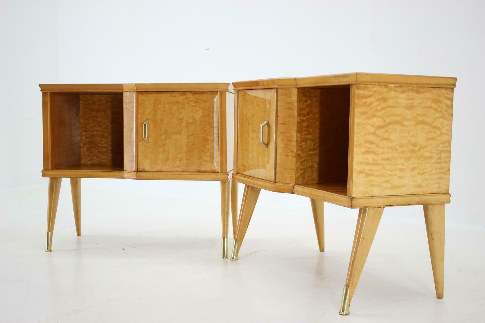 1960s Pair Of Italian Bedside Tables In High Gloss Finish photo vintage