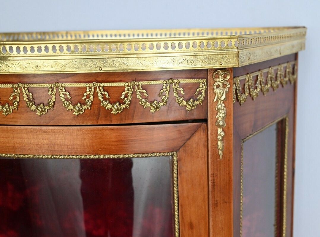 photo furniture Small Showcase In Light Cherry, Louis XV/Louis XVI Transition – Early 20th Century