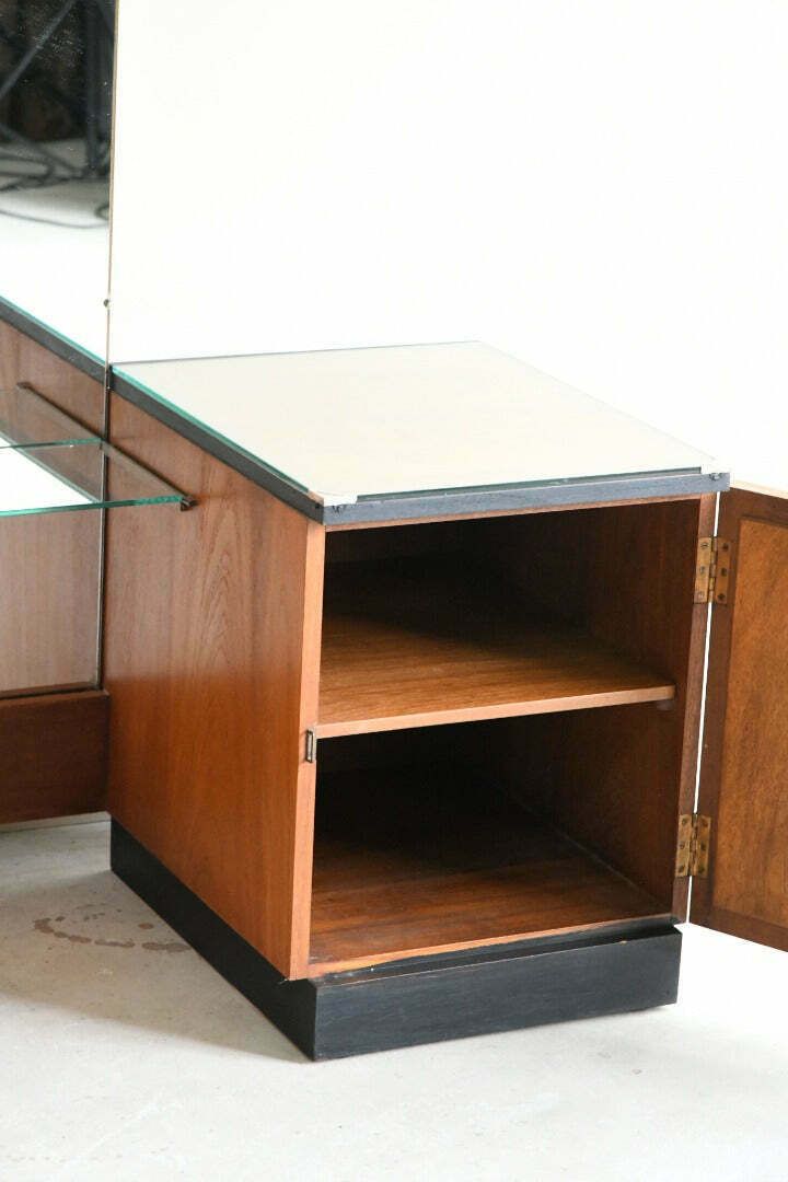 photo furniture Art Deco Dressing Table, Early 20th Century