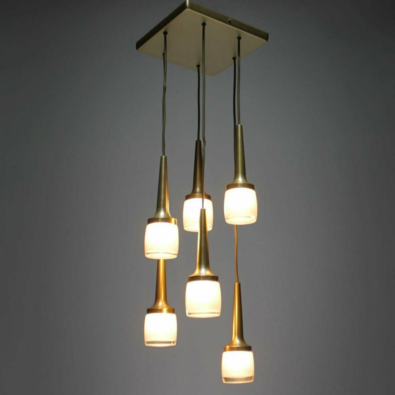 Armatuur Met Zes Staff Hanglampen, Duitsland photo for sale
