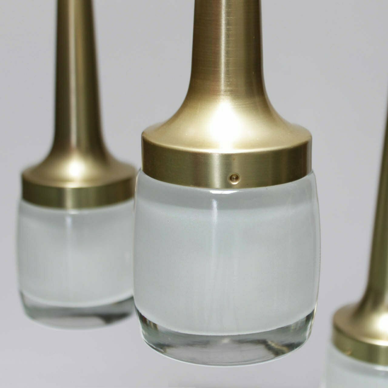 Armatuur Met Zes Staff Hanglampen, Duitsland photo buy
