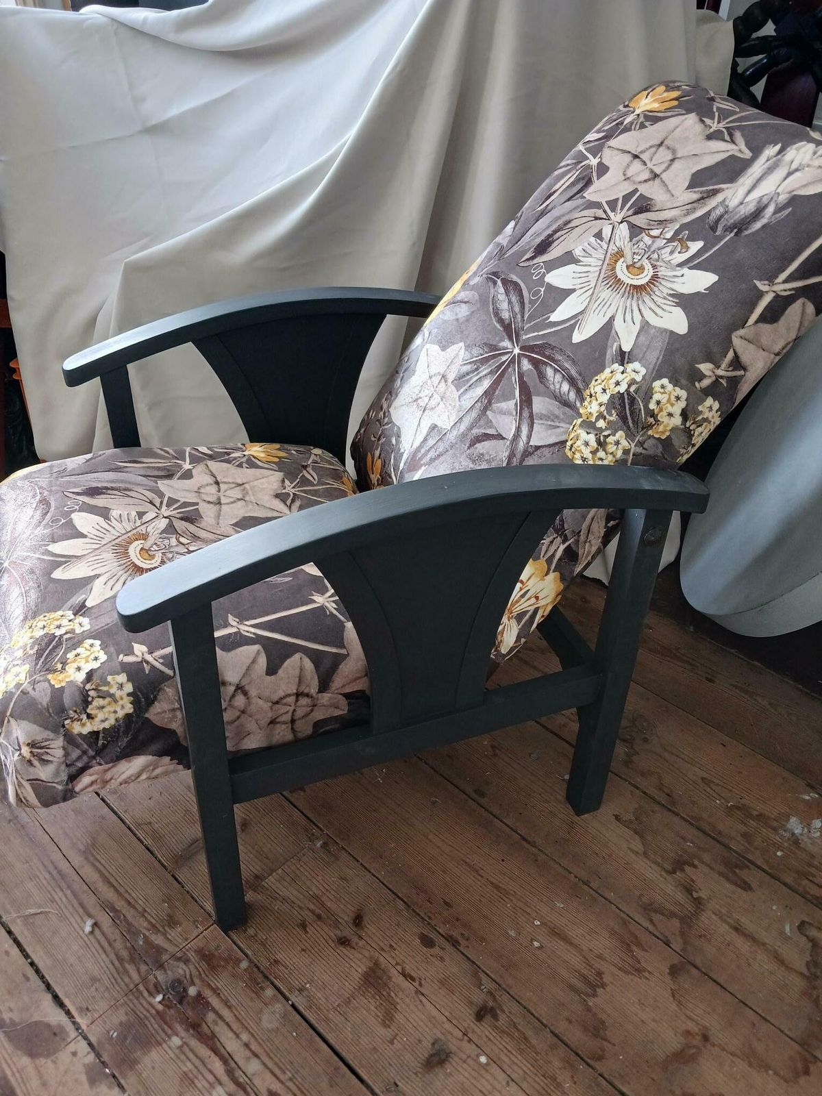 Arts And Crafts Reclining Chair In Clarke And Clarke Passiflora Velvet. photo 285.0