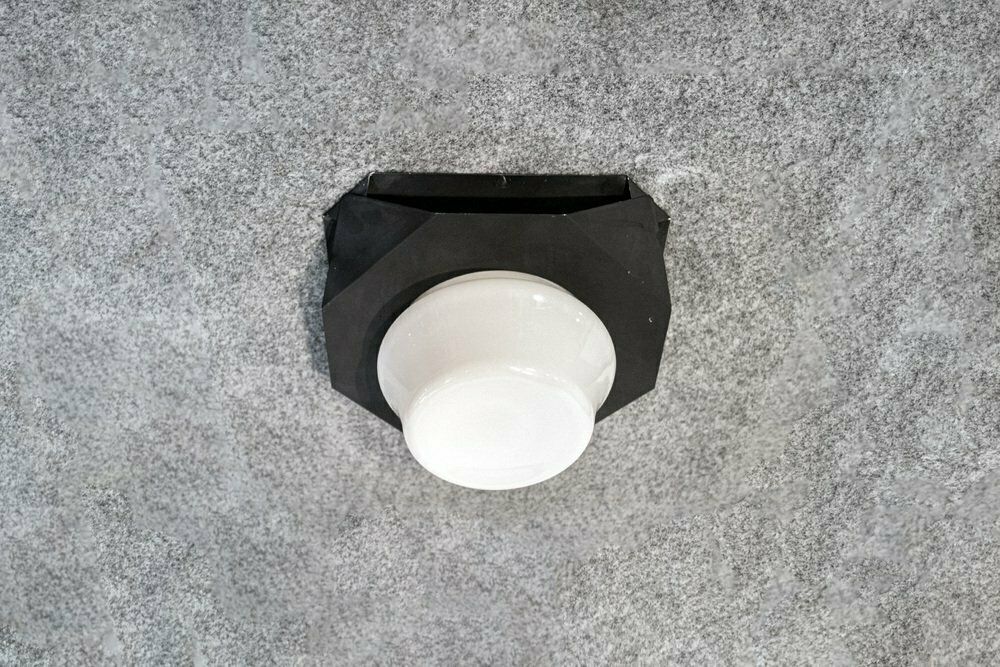 Geschilderd Ijzeren Plafondlamp Met Glas — Italië, Jaren 1960