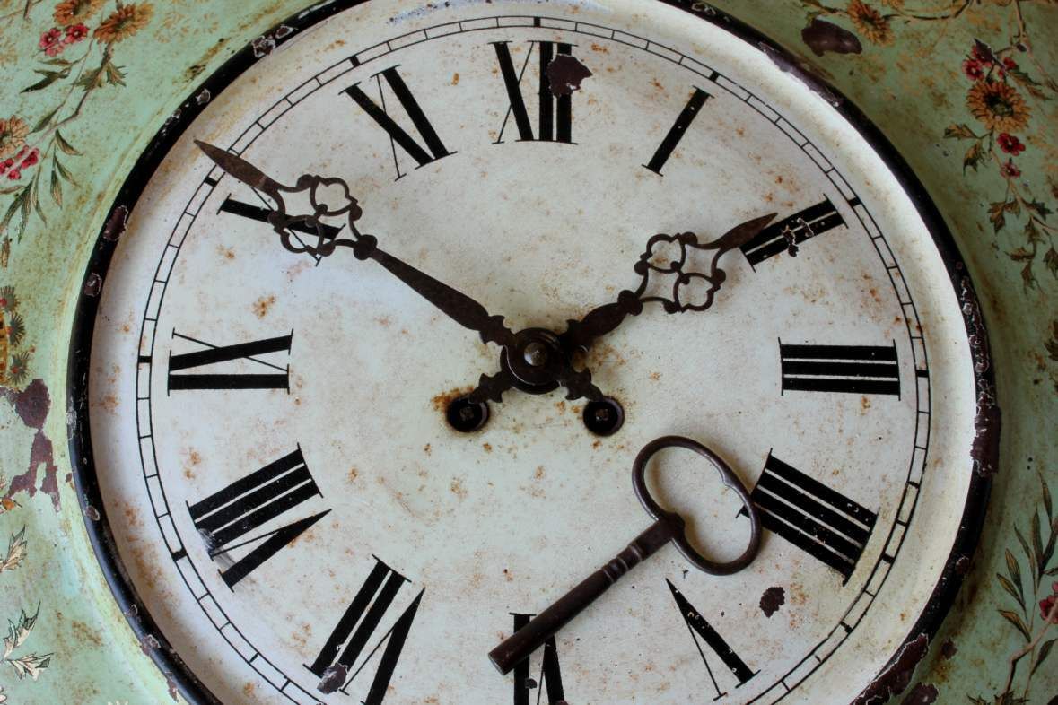 French Aesthetic Toleware Wall Clock. Large Green Metal Country House. photo buy