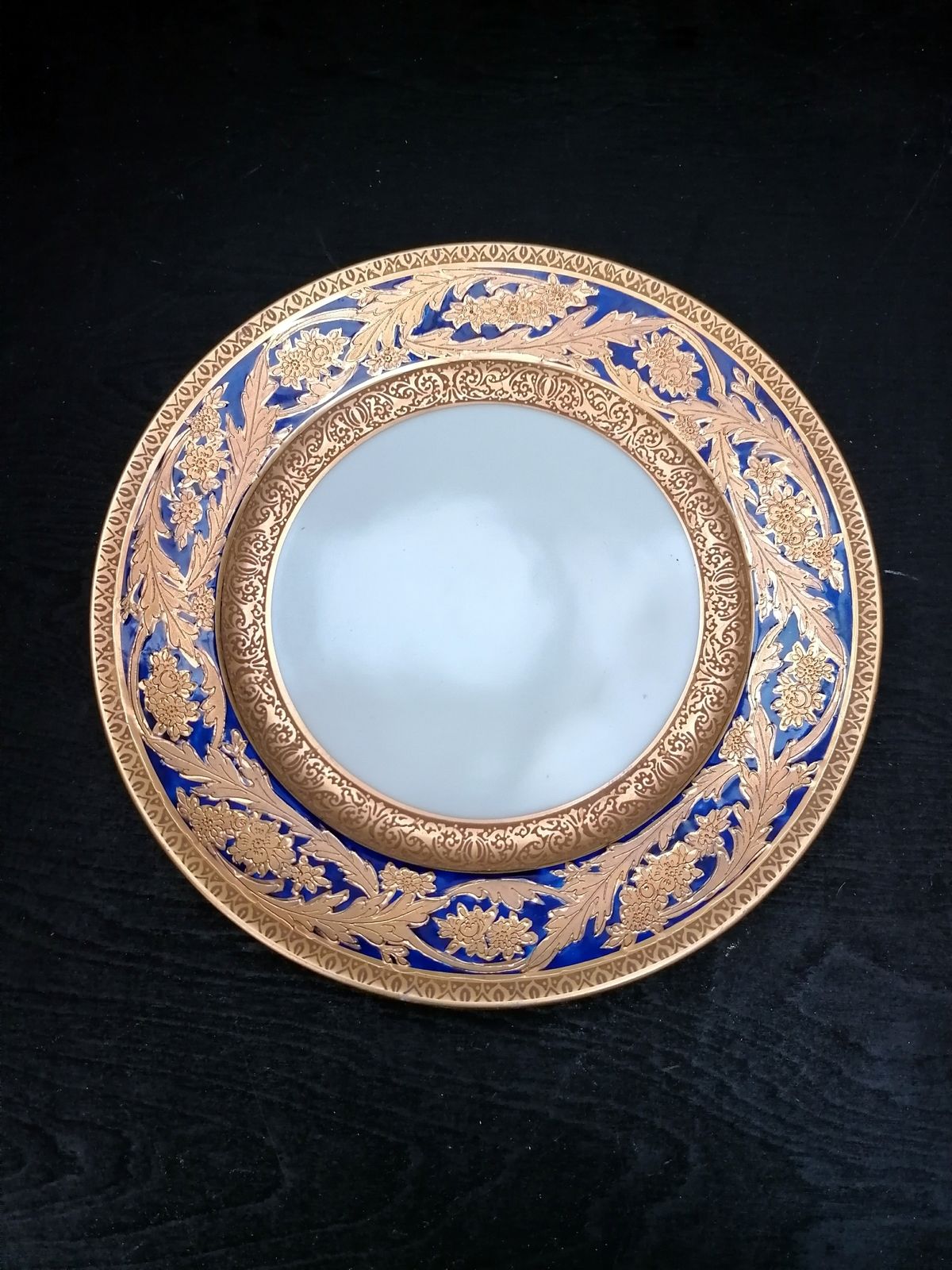 Noritaki Hand Made Gold Plated Decorative Plate. Ref 5048
