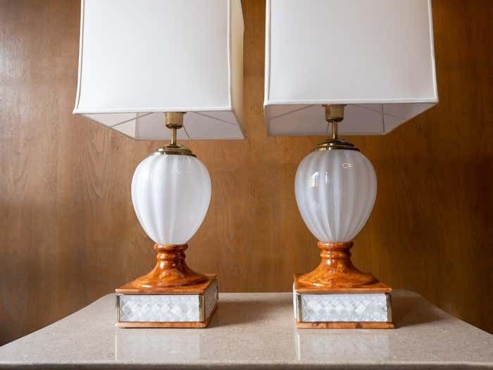 photo furniture Hollywood Regency Tommaso Barbi Table Lamp, Ceramic, Murano Glass, Italy 1970s