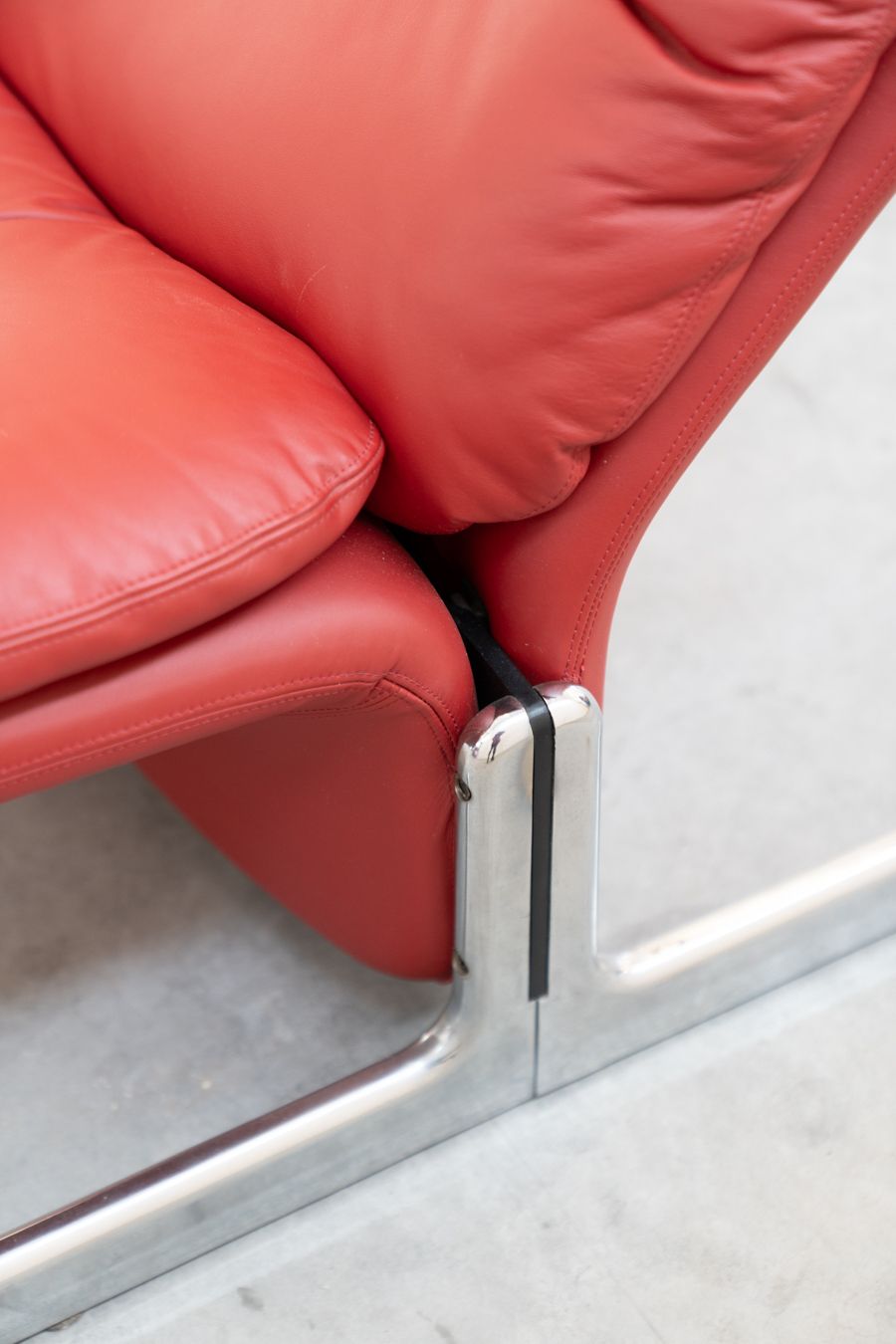 Armchair And Footstool In Red Leather, Vitelli And Ammannati, For Brunati 70/80 photo 4500.0