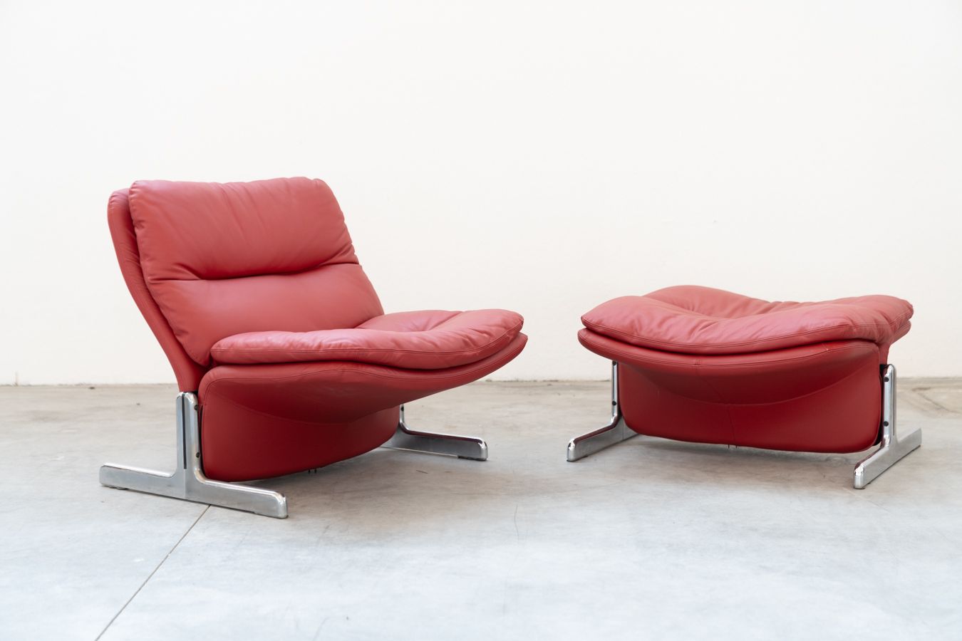 Armchair And Footstool In Red Leather, Vitelli And Ammannati, For Brunati 70/80