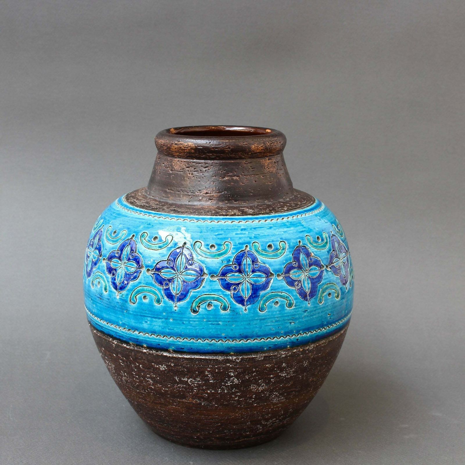 Mid Century Italian Ceramic Vase By Aldo Londi For Bitossi   'Arabesque' (Circa 1960s) photo 900.0