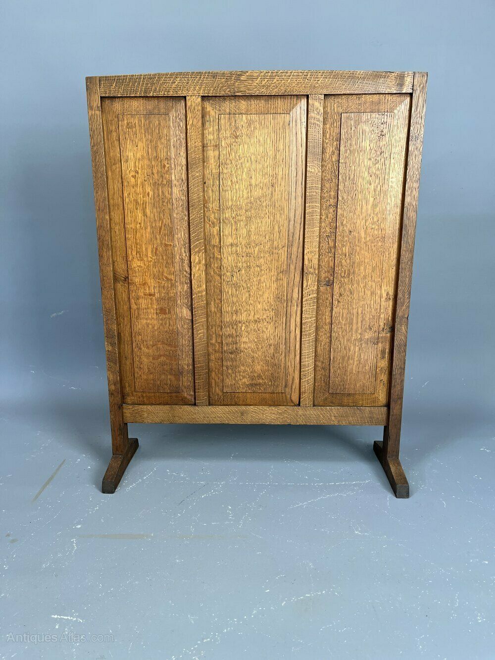 Cotswold School Oak Fire Screen