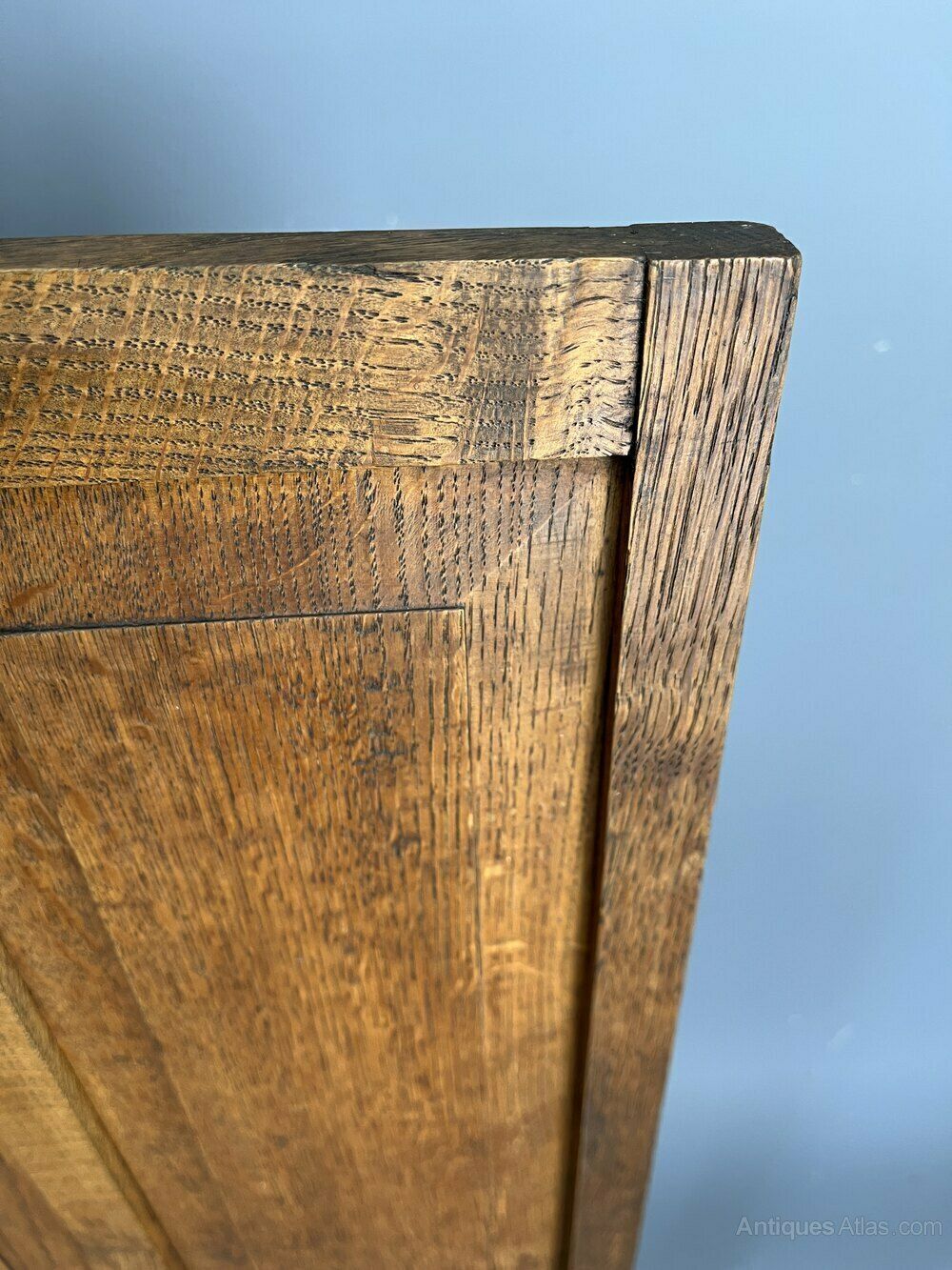Cotswold School Oak Fire Screen photo vinterior